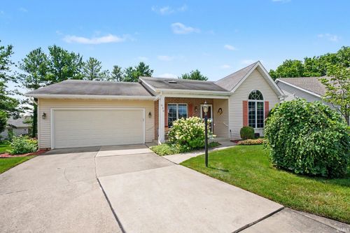 930 Fredericksburg Court, South Bend, IN, 46614 | Card Image