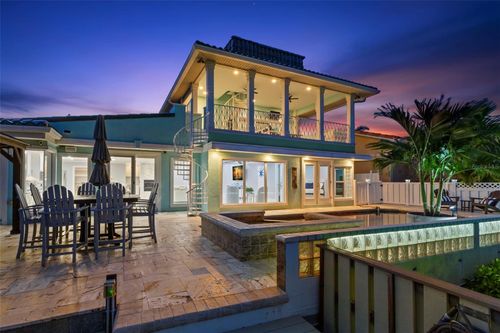 139 Wall St, REDINGTON SHORES, FL, 33708-1243 | Card Image