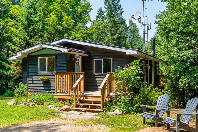 10979 Highway 118, House other with 3 bedrooms, 1 bathrooms and 8 parking in Algonquin Highlands ON | Image 25