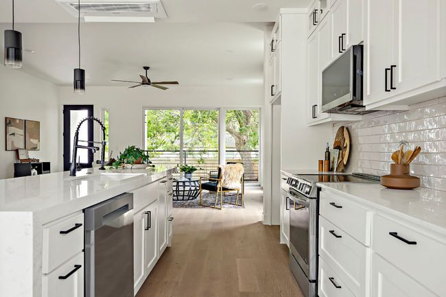 4603 Parkdale Pl, House other with 6 bedrooms, 5 bathrooms and 6 parking in Austin TX | Image 7