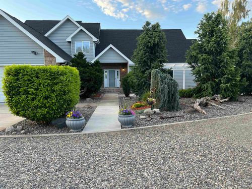 45204 E Shannon Ln, West Richland, WA, 99353-8705 | Card Image