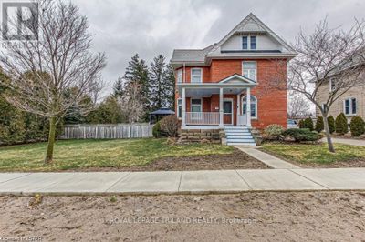 286 King St, House other with 6 bedrooms, 4 bathrooms and 4 parking in Thorndale ON | Image 2