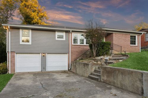 501 Odie Dr, White Settlement, TX, 76108-2447 | Card Image