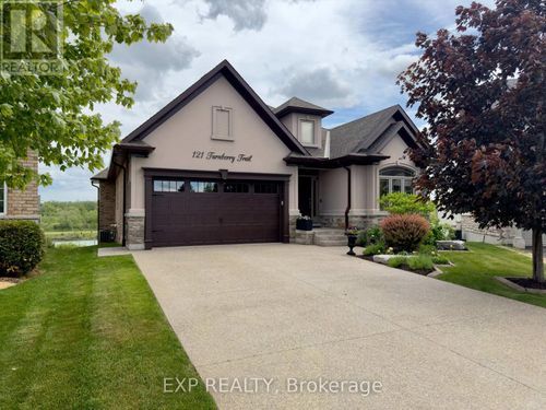 121 Turnberry Trail, Welland, ON, L3B0B7 | Card Image