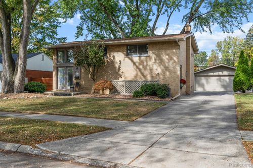 31126 Grennada St, Livonia, MI, 48154-4310 | Card Image