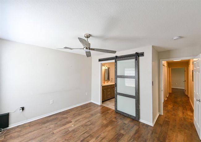 9730 - 9730 Lake Chase Island Way, Condo with 3 bedrooms, 2 bathrooms and null parking in TAMPA FL | Image 18