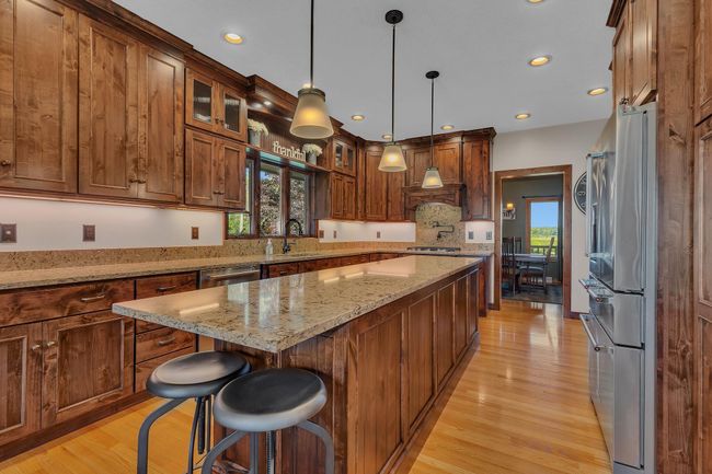 824 Main St W, House other with 4 bedrooms, 4 bathrooms and null parking in Saint Stephen MN | Image 7