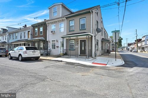 1136 Buttonwood St, LEBANON, PA, 17046-4928 | Card Image