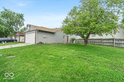 3734 Vienna Place, House other with 3 bedrooms, 3 bathrooms and null parking in Indianapolis IN | Image 3