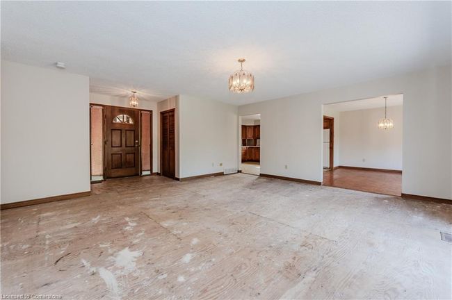 2145 Coronation Blvd, House other with 4 bedrooms, 2 bathrooms and 10 parking in Cambridge ON | Image 9