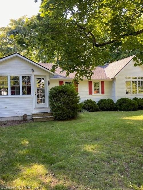 37 Tuyll Street, Bayfield, ON, N0M1G0 | Card Image