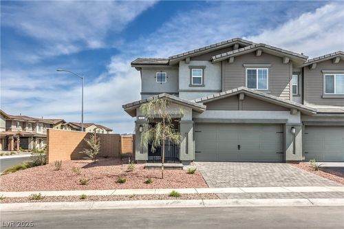 776 Fallen Phoenix St, Henderson, NV, 89011-1063 | Card Image