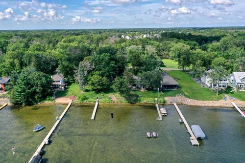 7271 N Shore Trail, Forest Lake, MN, 55025 | Card Image