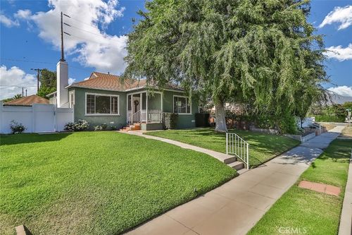 3411 W Chandler Blvd, Burbank, CA, 91505-2514 | Card Image