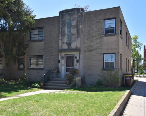 216 Carlton Ter, Rockford, IL, 61103-7010 | Card Image