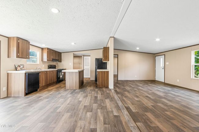 1826 Loop Rd, House other with 3 bedrooms, 2 bathrooms and null parking in La Follette TN | Image 9