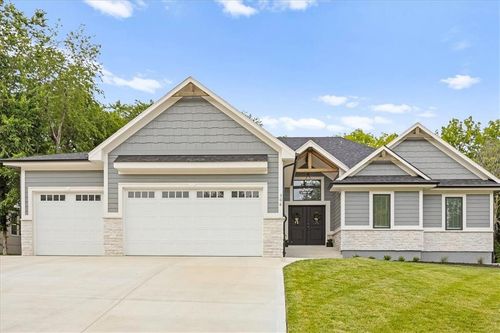 306 Sw 17th St, Oak Grove, MO, 64075-6210 | Card Image