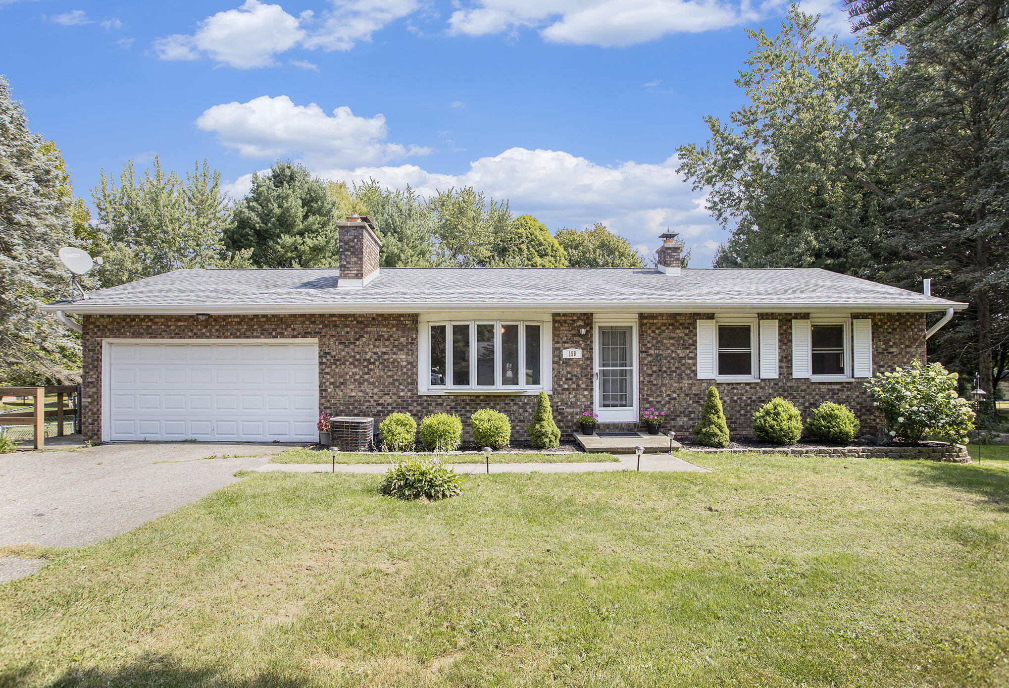 Roxbury Ln, Battle Creek, MI 49017