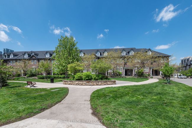8 - 245 Van Dusen Blvd, House attached with 3 bedrooms, 3 bathrooms and null parking in Etobicoke ON | Image 40