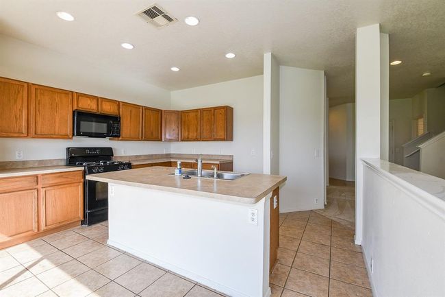 3043 Feather Green Trl, House other with 3 bedrooms, 3 bathrooms and 2 parking in Fresno TX | Image 4