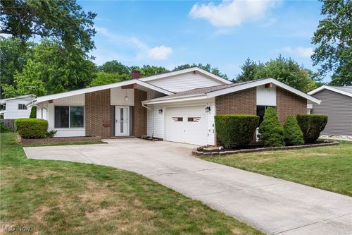 23938 Delmere Dr, North Olmsted, OH, 44070-1572 | Card Image