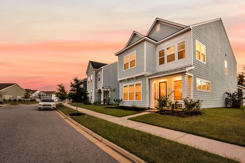 125 Trumpet Vine Dr, Summerville, SC, 29483-9040 | Card Image