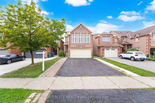 42 Mosley Cres, Brampton, ON, L6Y5C8 | Card Image