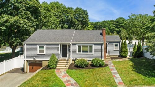 14 Harding Rd, Wakefield, MA, 01880-3724 | Card Image