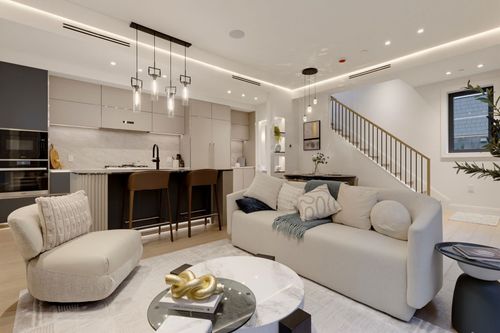 1179 W 33rd Avenue, Vancouver, BC, V6M1A3 | Card Image