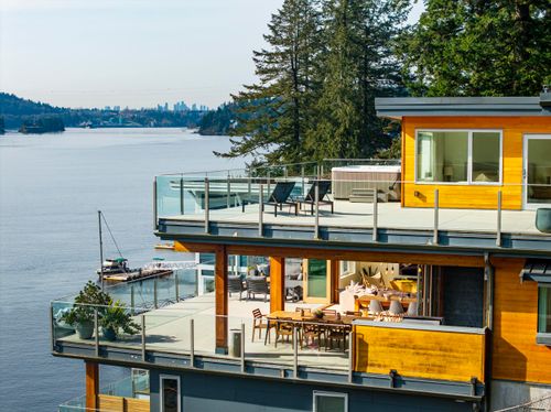 5577 Indian River Dr, North Vancouver, BC, V7G2T7 | Card Image