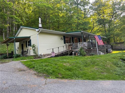 542 Hughart Drive, Charleston, WV, 25312 | Card Image