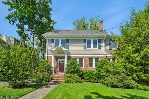 29 Maple Ter, Millburn, NJ, 07041-2018 | Card Image