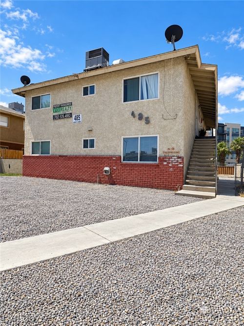 485 North Circle, Las Vegas, NV, 89119 | Card Image