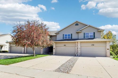 2967 Kentville Dr, Sun Prairie, WI, 53590-4266 | Card Image