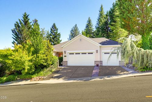 1119 Nw Morgan Lane, Grants Pass, OR, 97526 | Card Image