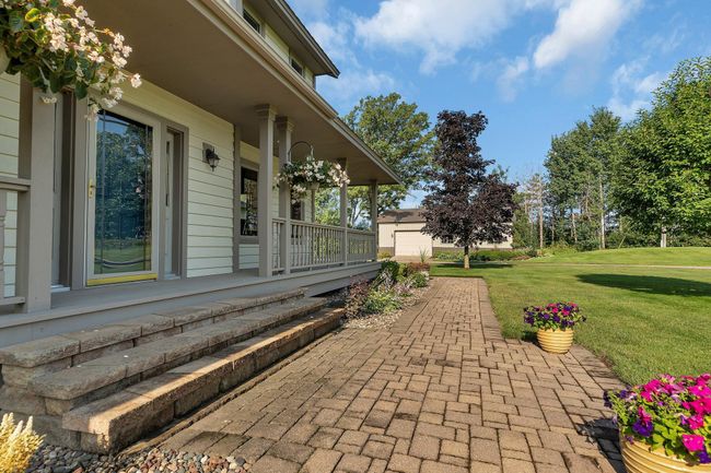 824 Main St W, House other with 4 bedrooms, 4 bathrooms and null parking in Saint Stephen MN | Image 55
