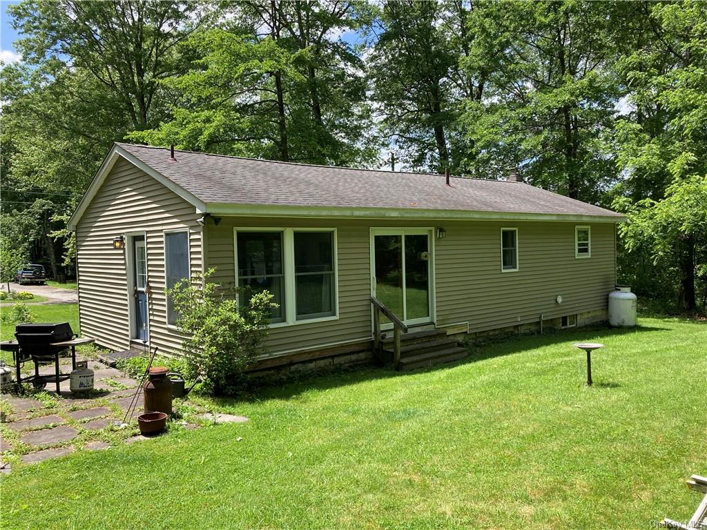 Carol Ln, Gardiner, NY 12525