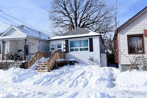 371 Fairfield Ave, Hamilton, ON, L8H5J1 | Card Image