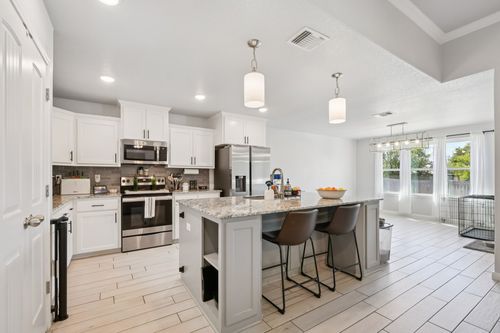 2594 Belle Hubbard Trl, Belton, TX, 76513-7773 | Card Image