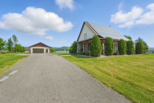 1395 Concession 1, Lefaivre, ON, K0B1J0 | Card Image