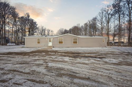 4087 N Amble Rd, Coral, MI, 49322-9804 | Card Image