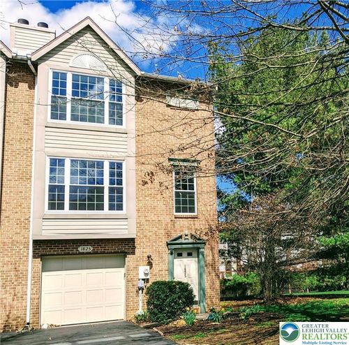 1825 Falcon Dr, Bethlehem, PA, 18017-2776 | Card Image