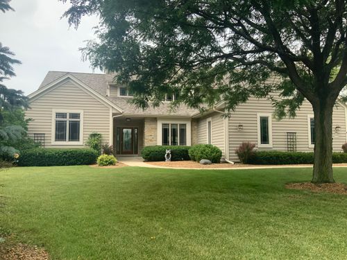 3622698 Long Valley Rd, Pewaukee, WI, 53072-4182 | Card Image