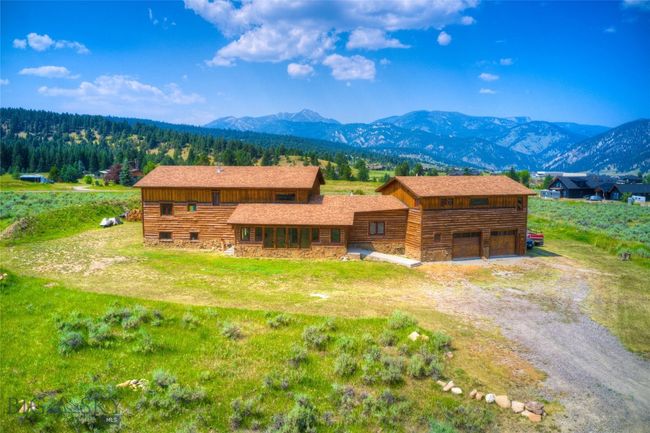 135 Twin Antler Dr, House other with 4 bedrooms, 5 bathrooms and null parking in Gallatin Gateway MT | Image 4
