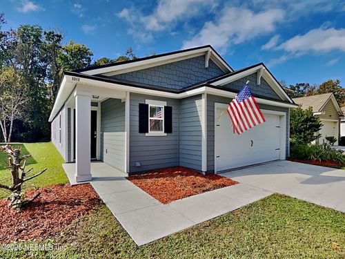 8048 Meadow Walk Ln, Jacksonville, FL, 32256-8071 | Card Image