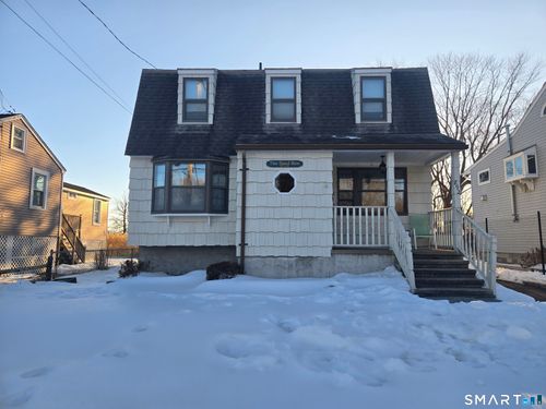 892 Reef Rd, Fairfield, CT, 06824-6539 | Card Image