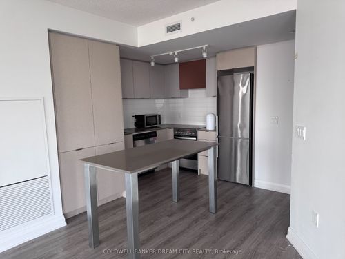 2708-30 Gibbs Rd, Etobicoke, ON, M9B0E4 | Card Image
