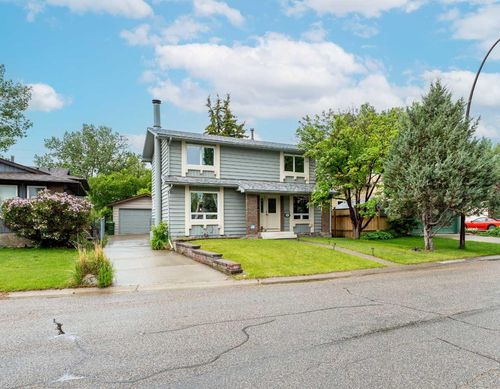 332 Deer Run Cres Se, Calgary, AB, T2J5N5 | Card Image