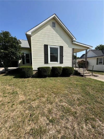 129 Washington Avenue, House other with 2 bedrooms, 1 bathrooms and null parking in Westville IL | Image 1