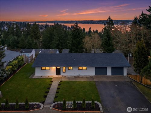 1270 Lansing Ave, Bremerton, WA, 98312-4344 | Card Image